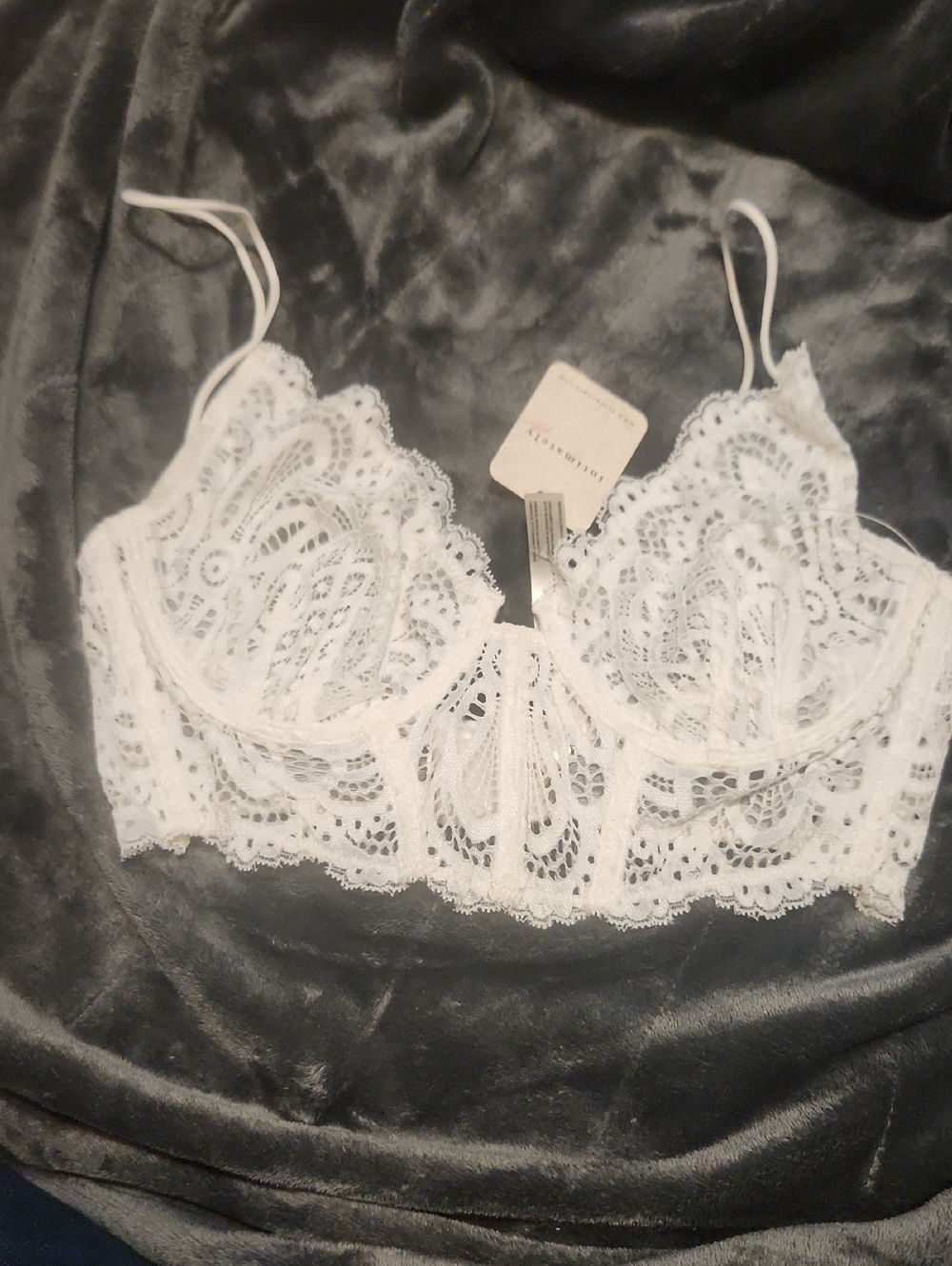 NWT White Lace Underwire Bralette — Elegant Sheer Floral Design